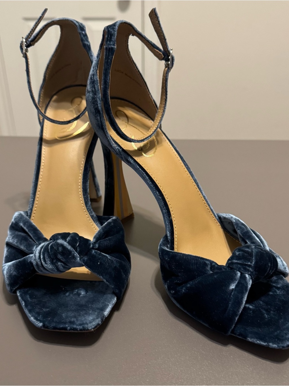Sam Edelman Lucia Blue Velvet Bow Heels Size 10